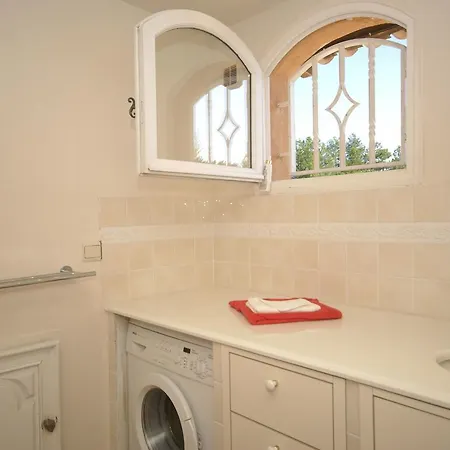Villa Quaint In With Private Pool *